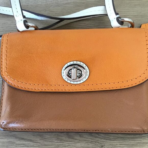 Vintage Coach Color Block Dylan Mini Crossbody Wallet Bag with Turn Lock Closure - Picture 2 of 4